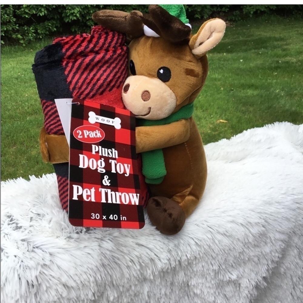 Kohl’s Exclusive Plush Dog Toy with squeaker and 30 x 40 throw